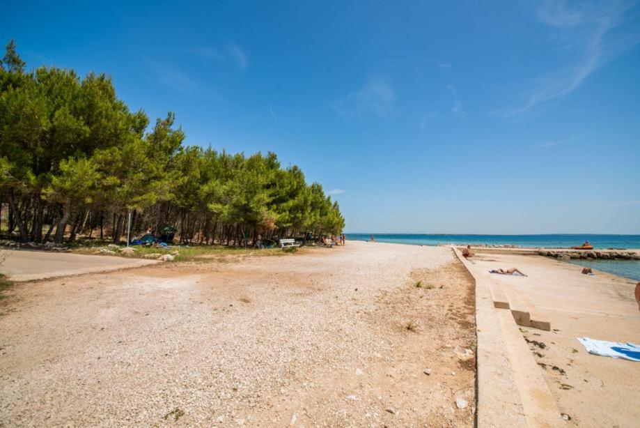 Ferienwohnung Apartman Bozica Vir Exterior foto